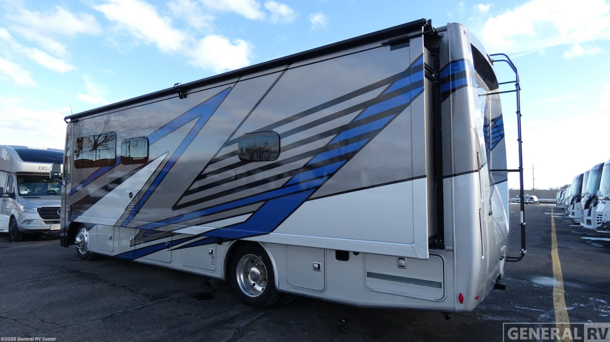 2026 Luminate MM30 by Thor Motor Coach from General RV Center in Wixom, Michigan