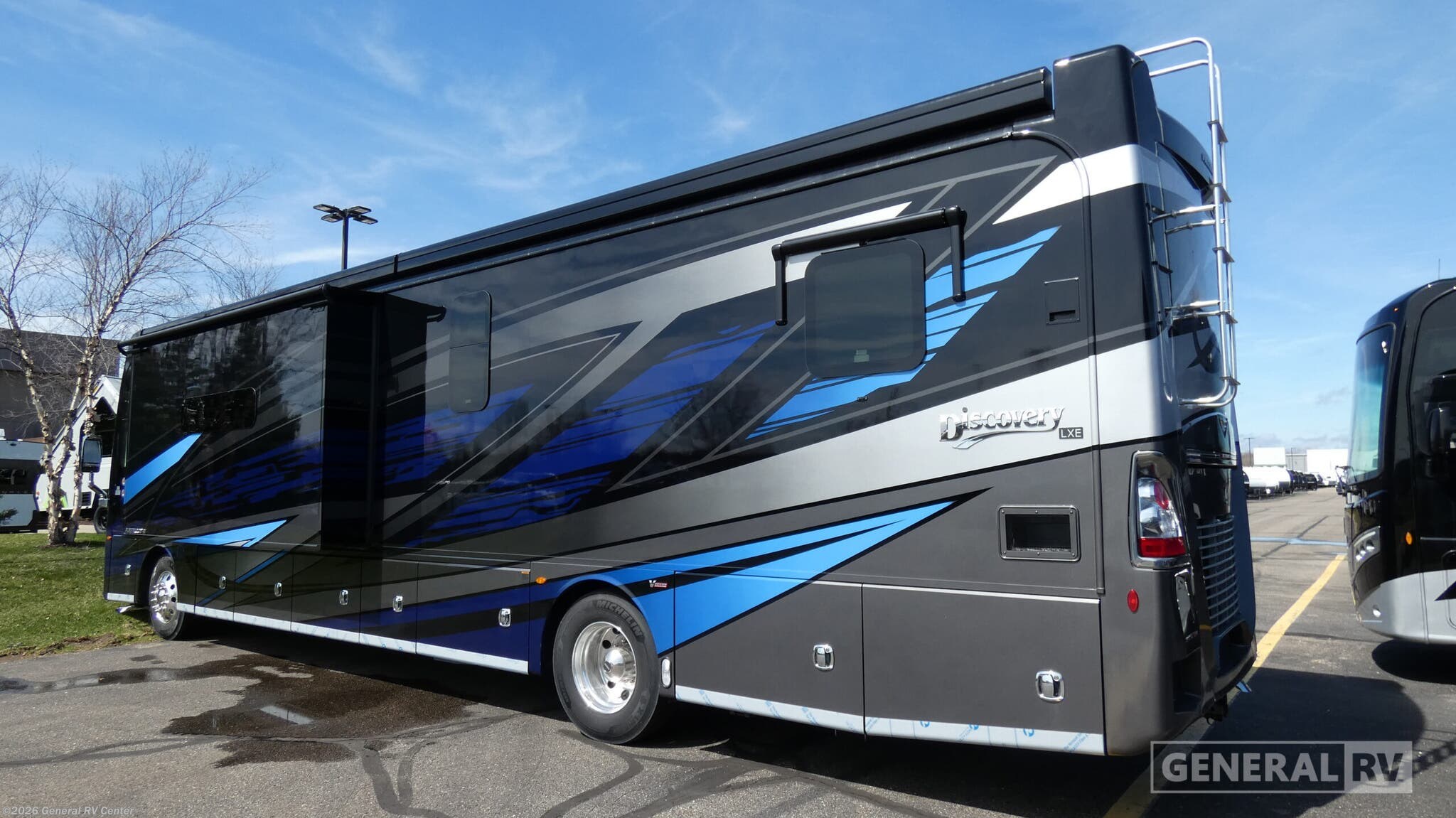 2026 Discovery LXE 40G by Fleetwood from General RV Center in Wixom, Michigan