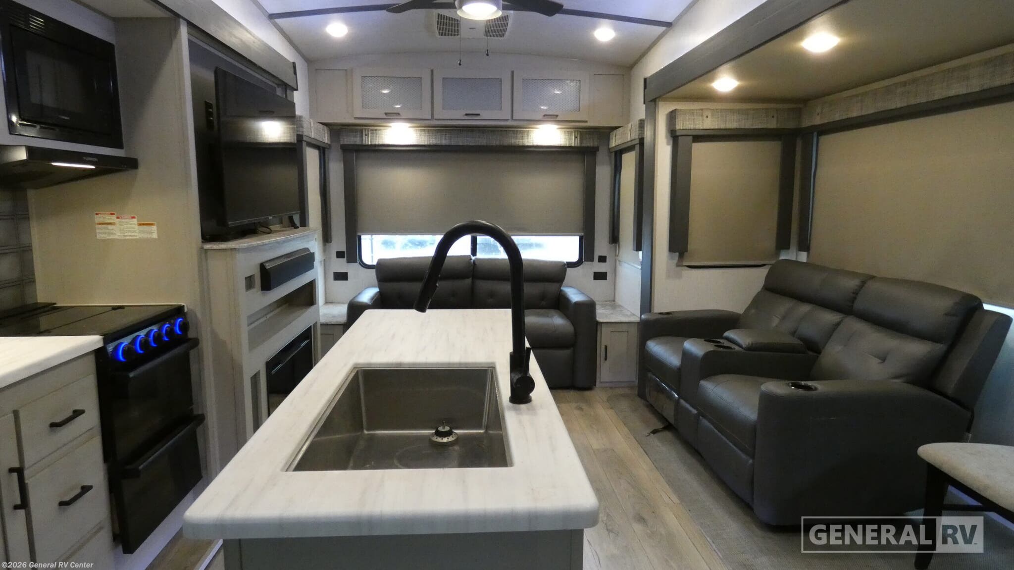 2023 Forest River WILDWOOD-HG 370BL - Used Fifth Wheel For Sale by General RV Center in Wixom, Michigan
