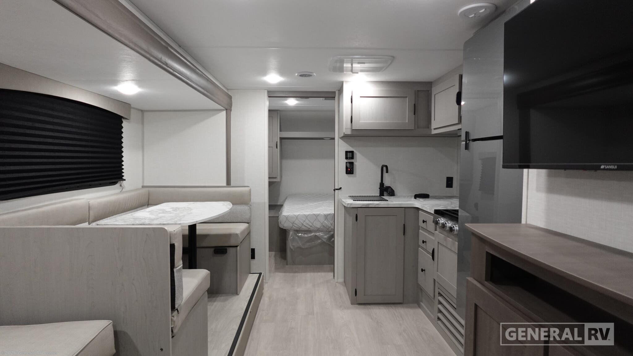 New 2026 Coachmen Clipper 6K Series 25RB available in Wixom, Michigan