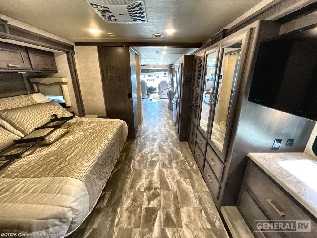 Used 2023 Thor Motor Coach Challenger 37FH available in Wixom, Michigan