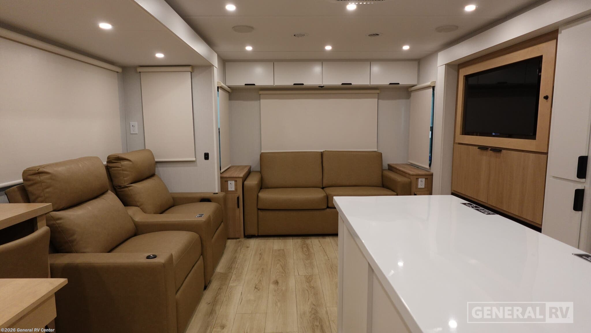 2026 Winnebago Thrive 29RLO - New Travel Trailer For Sale by General RV Center in Wixom, Michigan