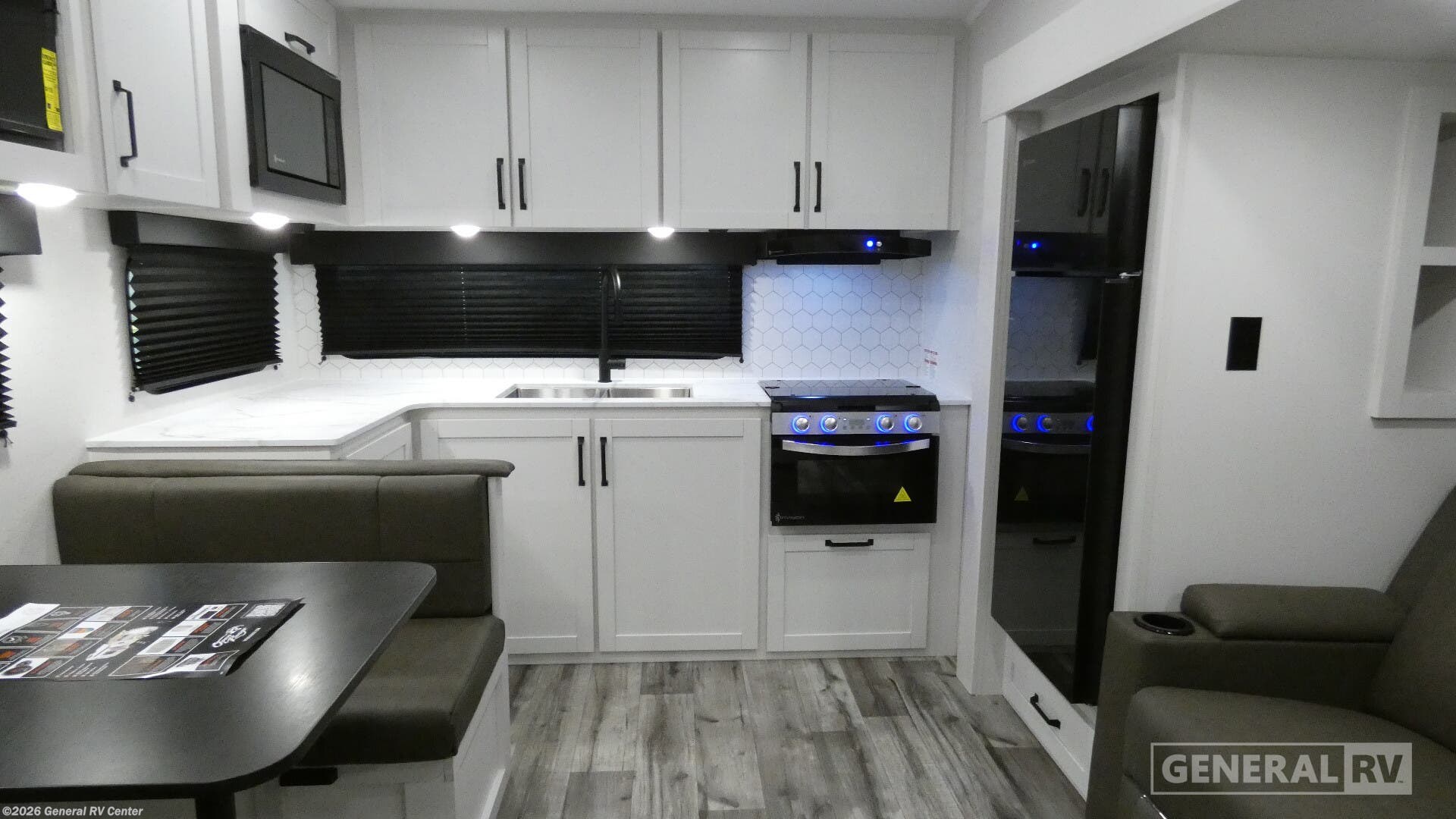 2026 Highland Ridge Roamer Light Duty 24MLDS - New Fifth Wheel For Sale by General RV Center in Wixom, Michigan