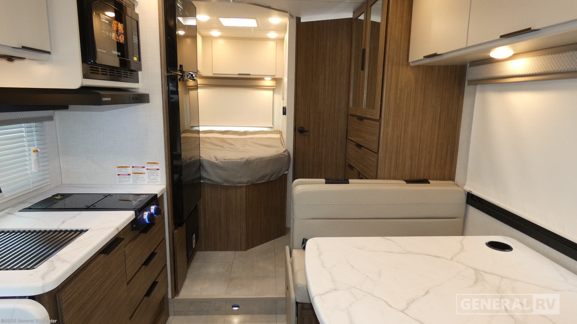 2027 Thor Motor Coach Pasadena SE SE21 Chevy - New Class C For Sale by General RV Center in Wixom, Michigan