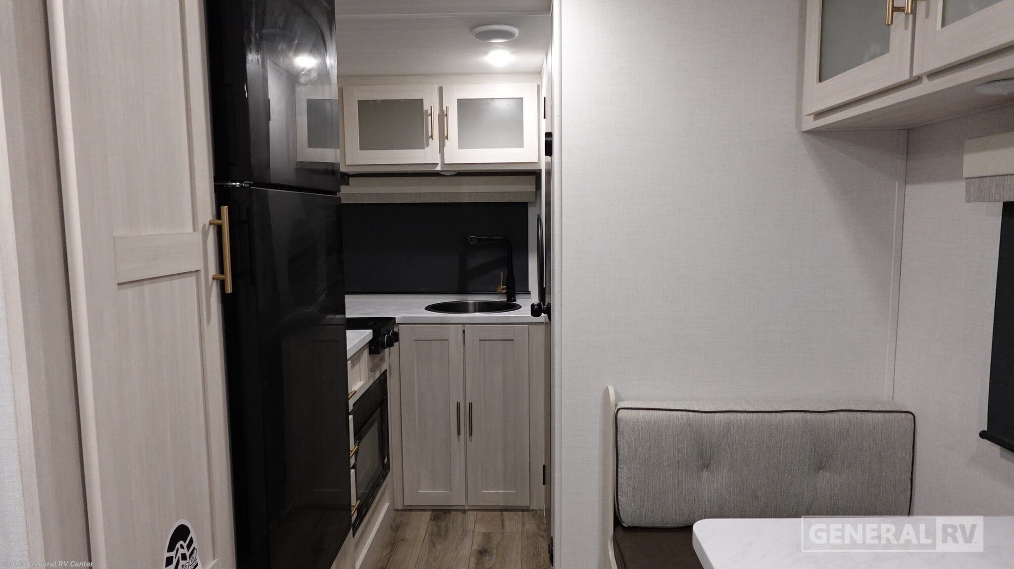 2026 Forest River R*POD RPT194 - New Travel Trailer For Sale by General RV Center in Wixom, Michigan