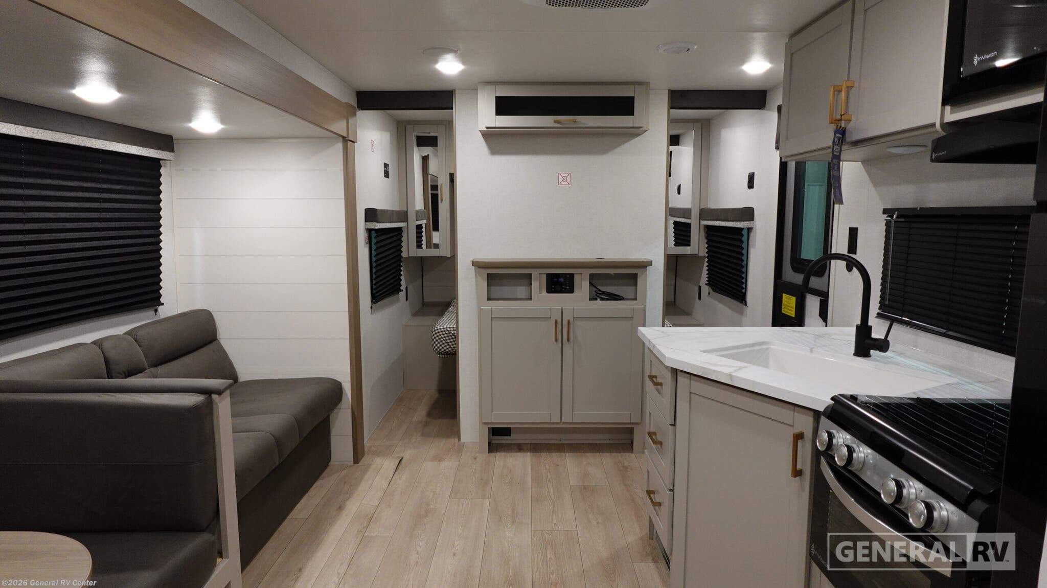 New 2026 Jayco Jay Flight SLX 261BHS available in Wixom, Michigan