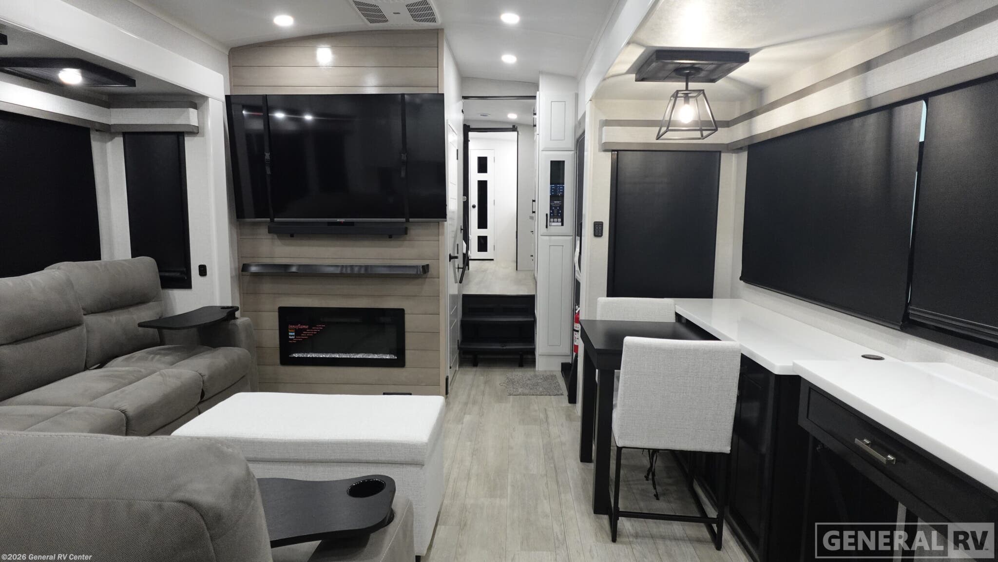 New 2026 Jayco Pinnacle 38FBRK available in Wixom, Michigan