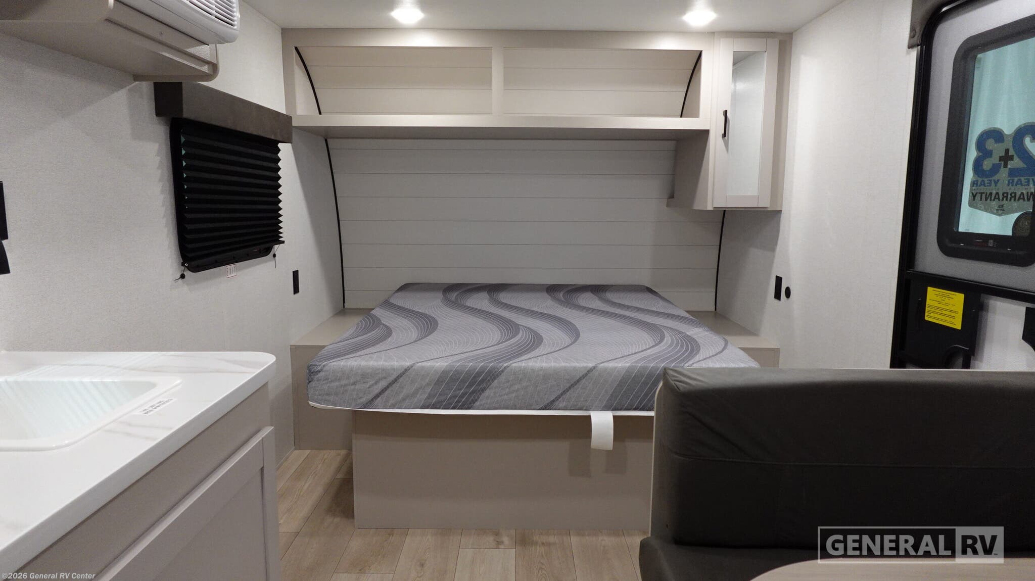 New 2026 Jayco Jay Flight SLX 170FQ available in Wixom, Michigan