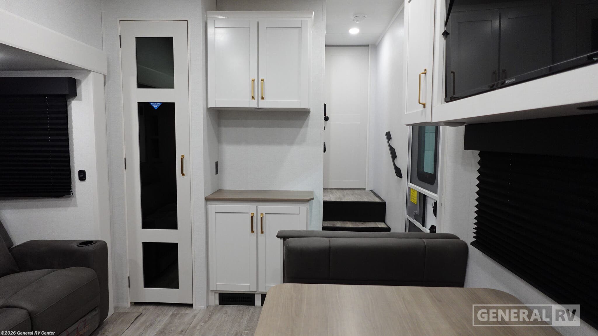 New 2026 Jayco Eagle SLE 24MLE available in Wixom, Michigan