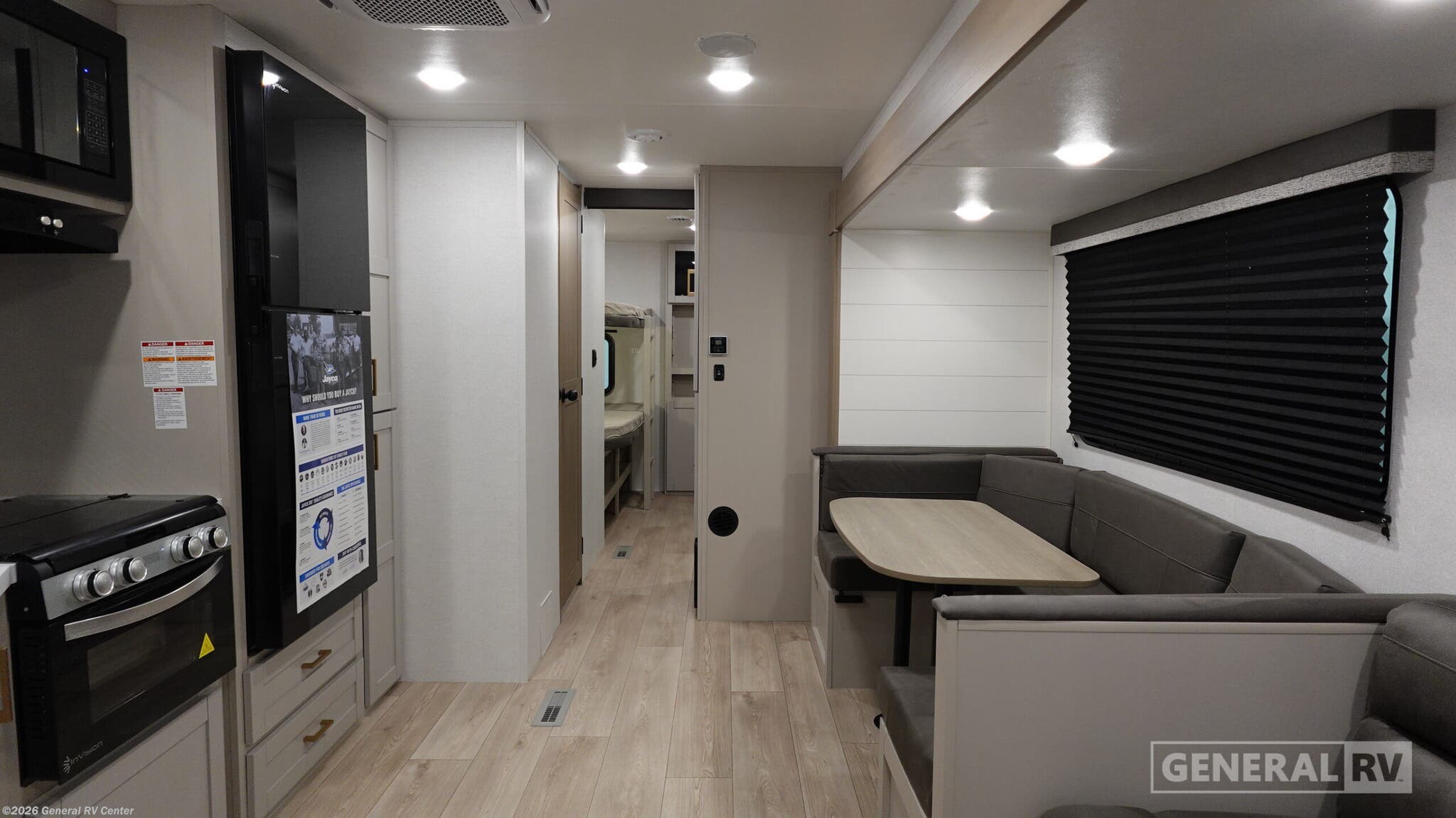 2026 Jayco Jay Flight SLX 321BDS - New Travel Trailer For Sale by General RV Center in Wixom, Michigan