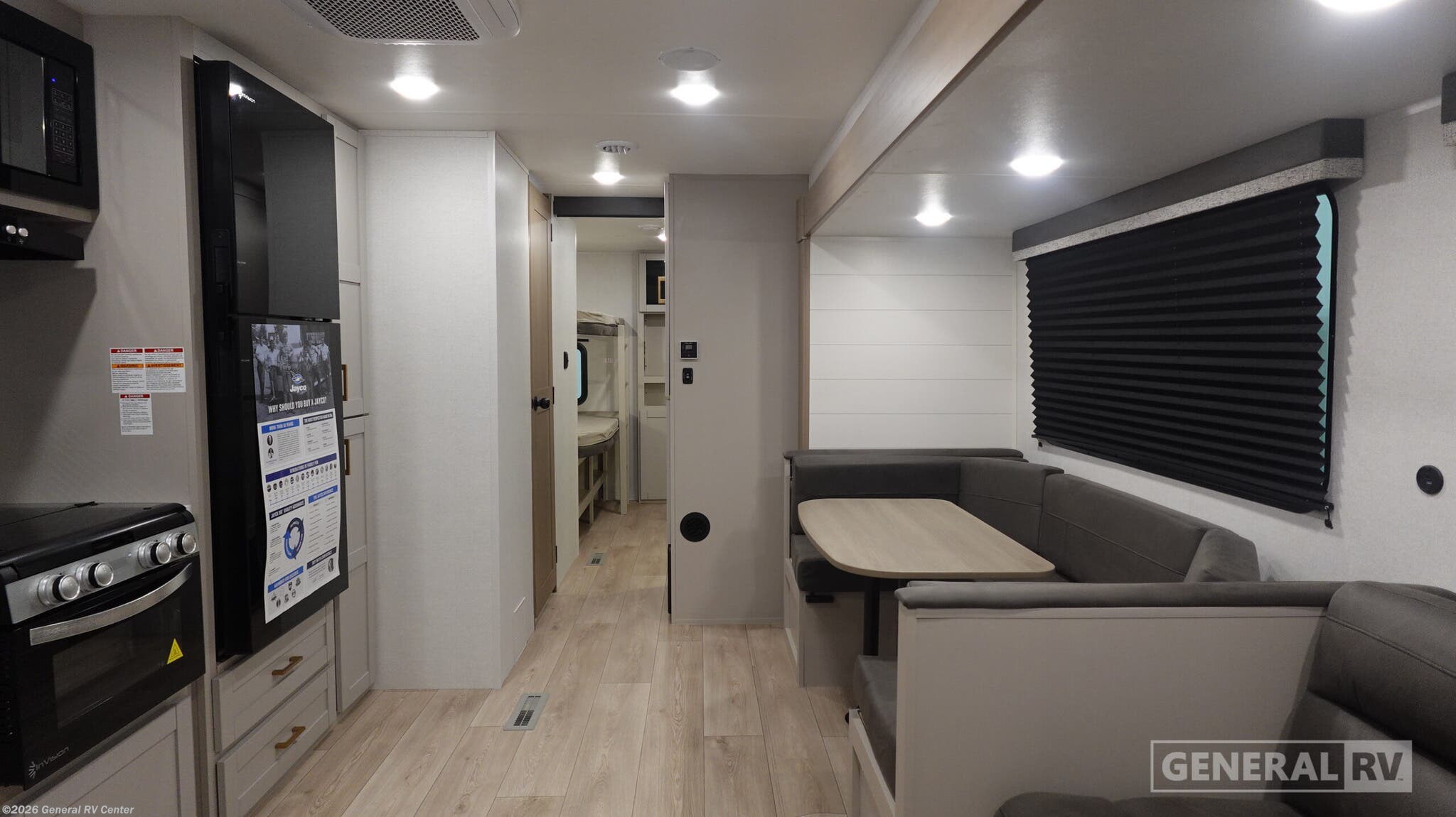 2026 Jayco Jay Flight SLX 321BDS - New Travel Trailer For Sale by General RV Center in Wixom, Michigan