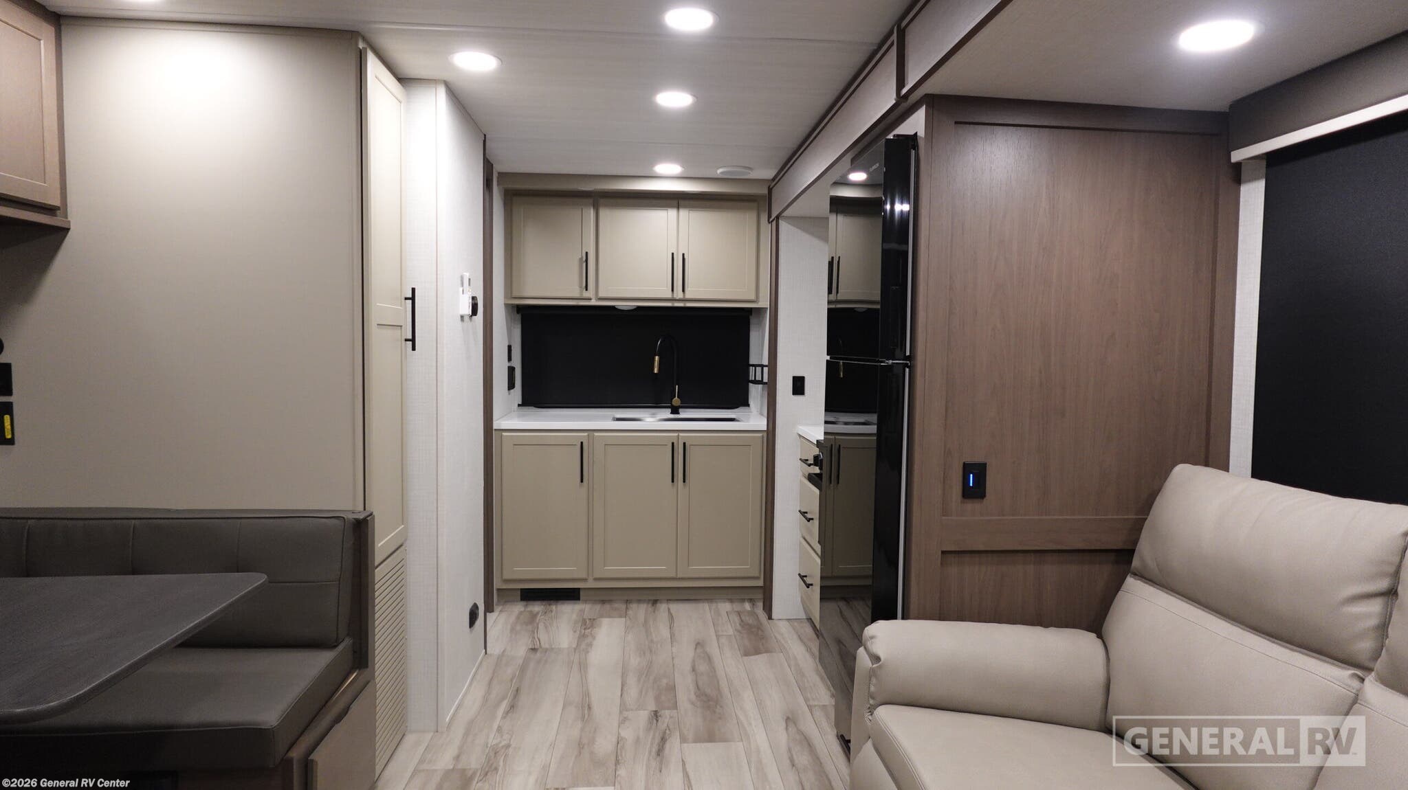 2027 Keystone Cougar 22MLS - New Travel Trailer For Sale by General RV Center in Wixom, Michigan