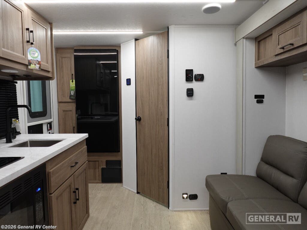 2026 Coachmen Freedom EXPRS 19SE - New Travel Trailer For Sale by General RV Center in Birch Run, Michigan