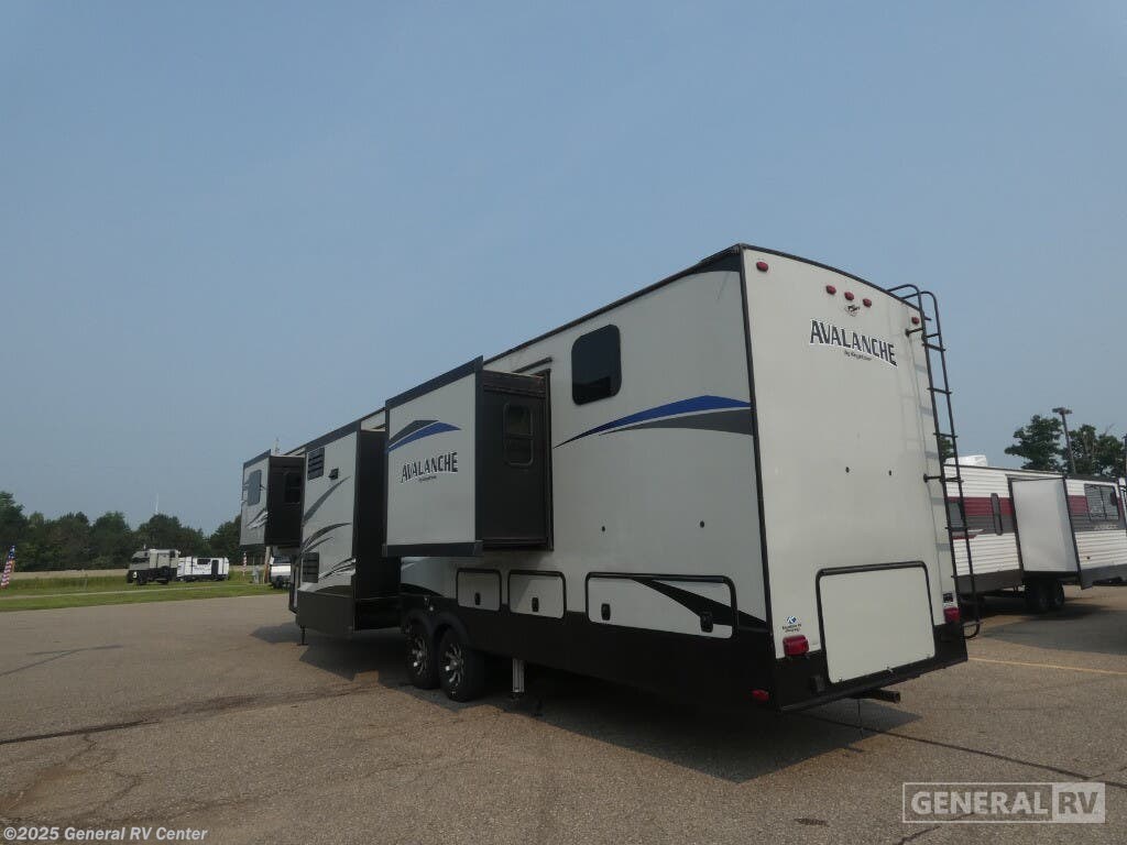 Used 2020 Keystone Avalanche 383FL-5SL available in Birch Run, Michigan
