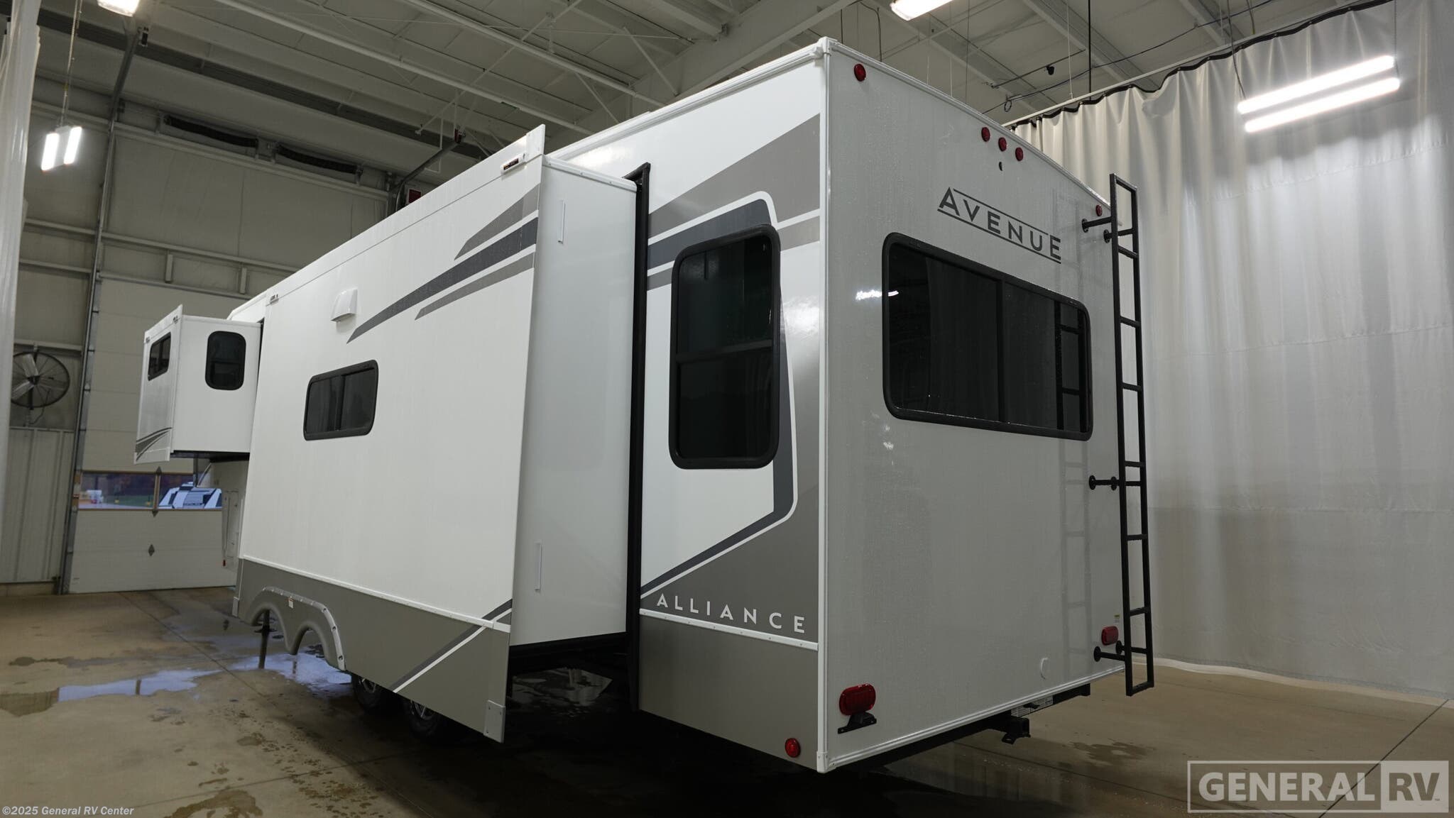 2026 Avenue 32RLS by Alliance RV from General RV Center in Birch Run, Michigan