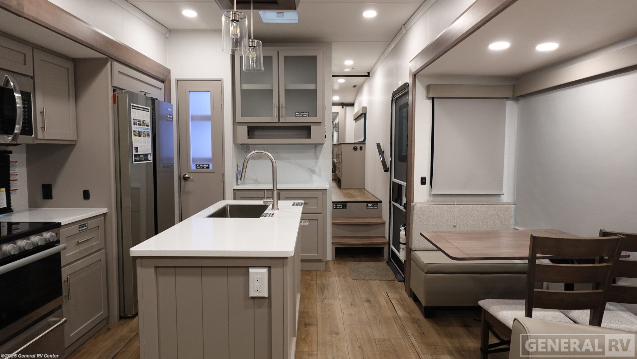 New 2026 Alliance RV Avenue 32RLS available in Birch Run, Michigan