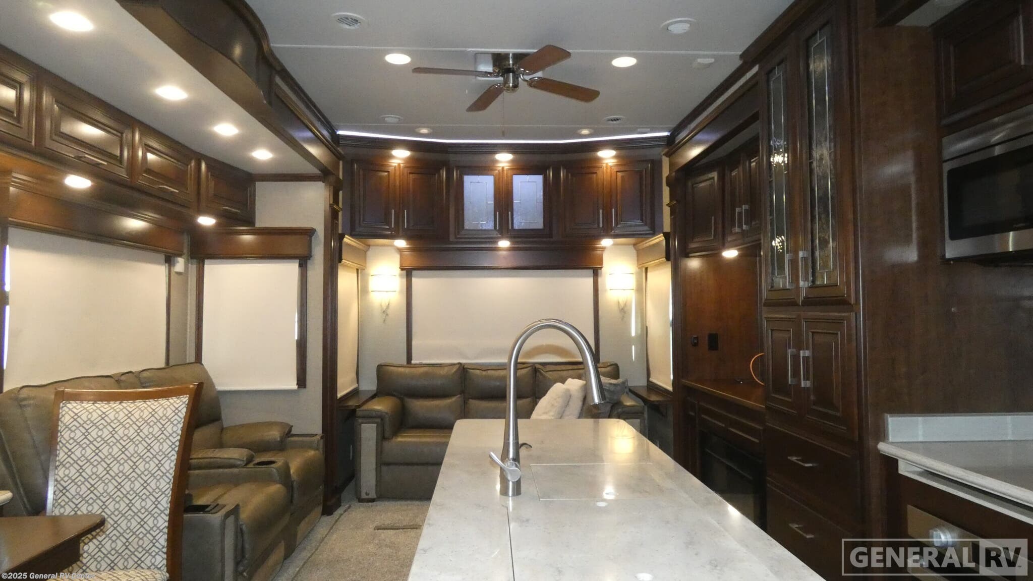 2018 DRV Mobile Suites 36RSSB3 - Used Fifth Wheel For Sale by General RV Center in Birch Run, Michigan