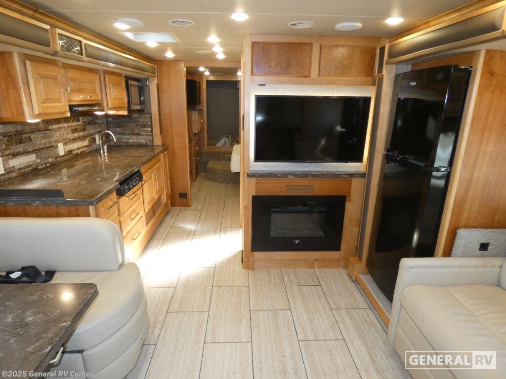 2018 Tiffin BREEZE 31BR - Used Class A For Sale by General RV Center in Birch Run, Michigan