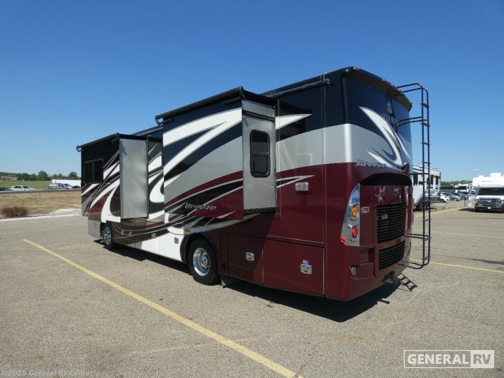 2018 BREEZE 31BR by Tiffin from General RV Center in Birch Run, Michigan