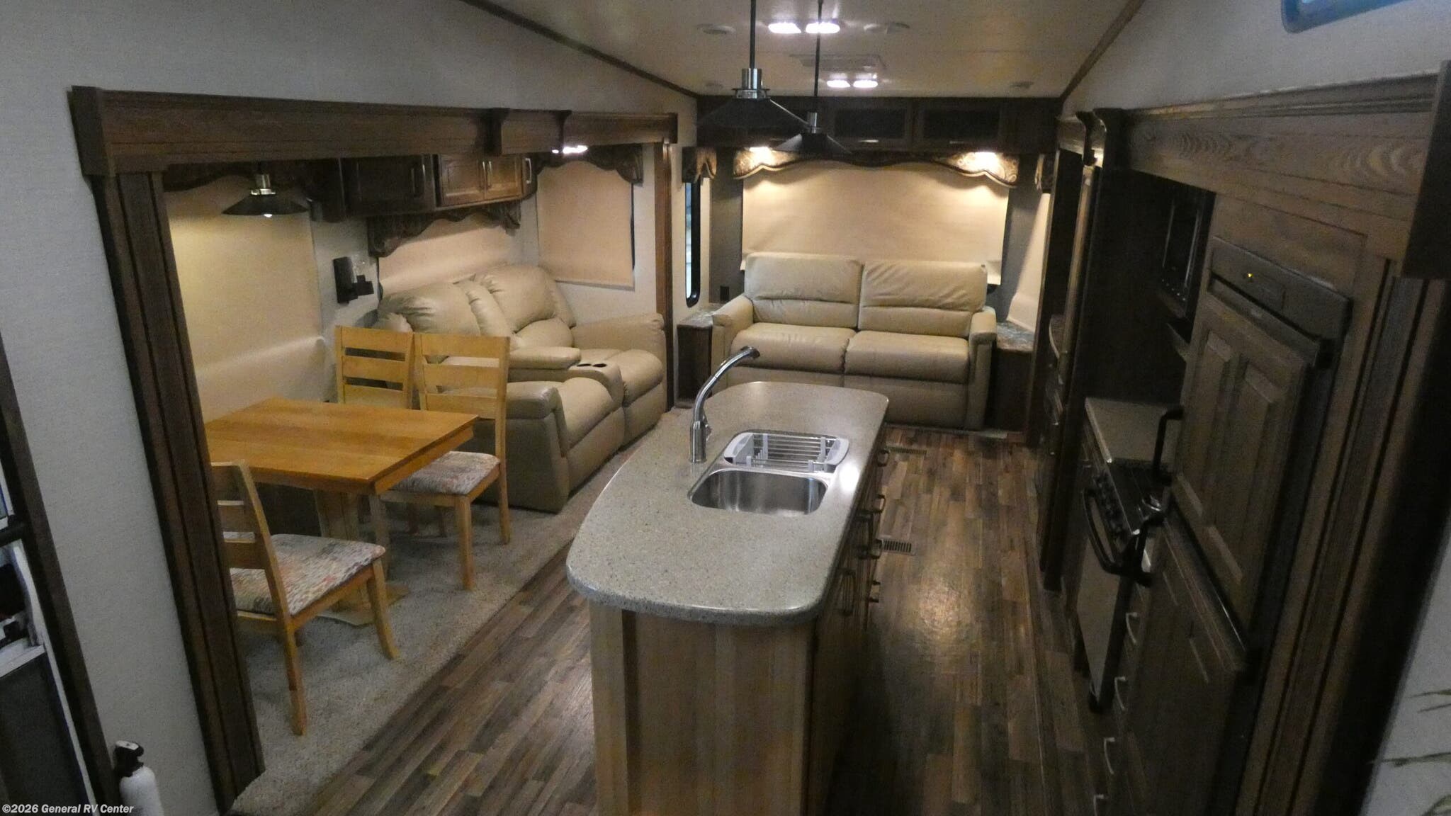 2015 Keystone Cougar 333MKS - Used Fifth Wheel For Sale by General RV Center in Birch Run, Michigan