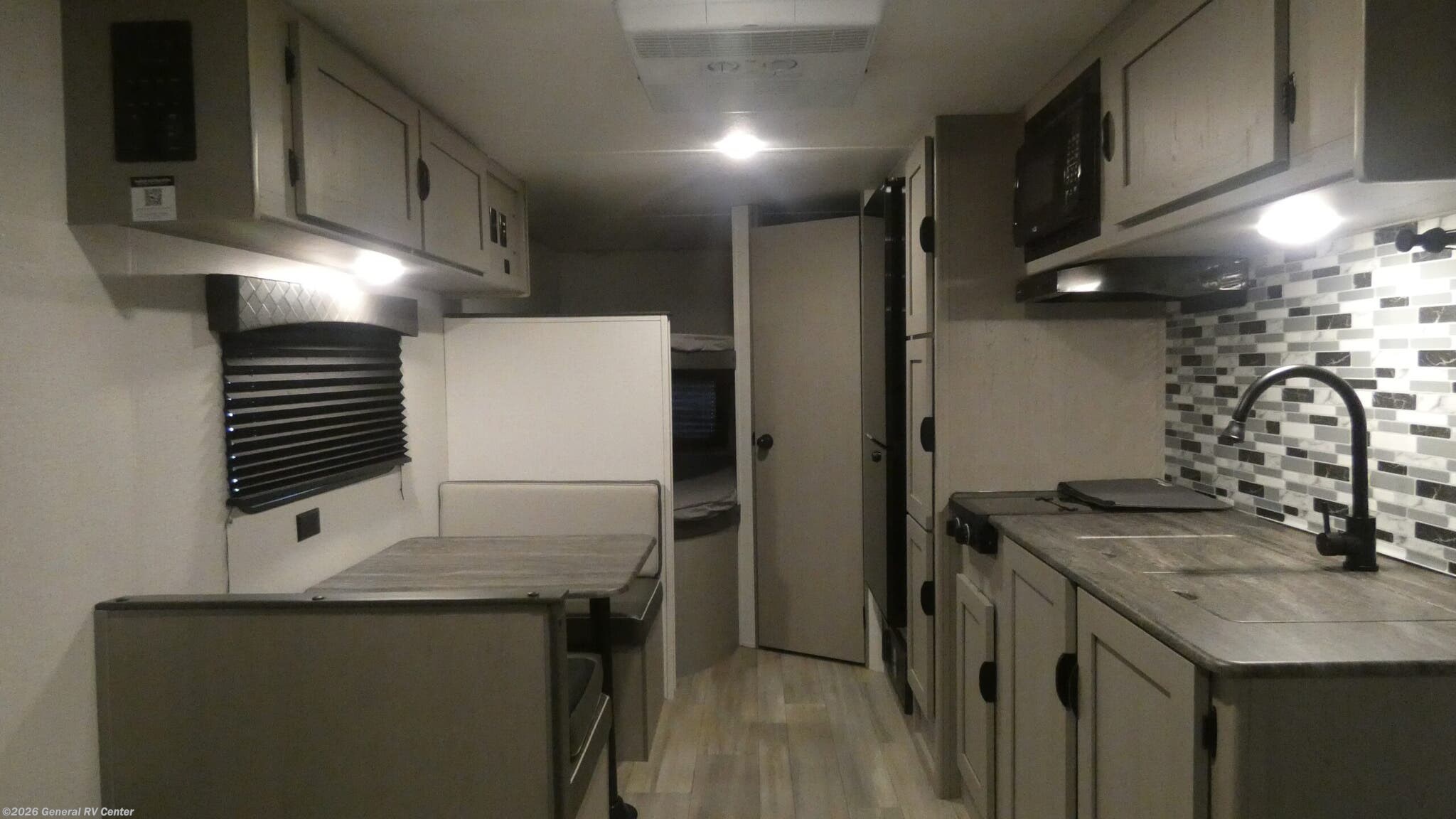 2024 Coachmen Clipper 26BH - Used Travel Trailer For Sale by General RV Center in Birch Run, Michigan