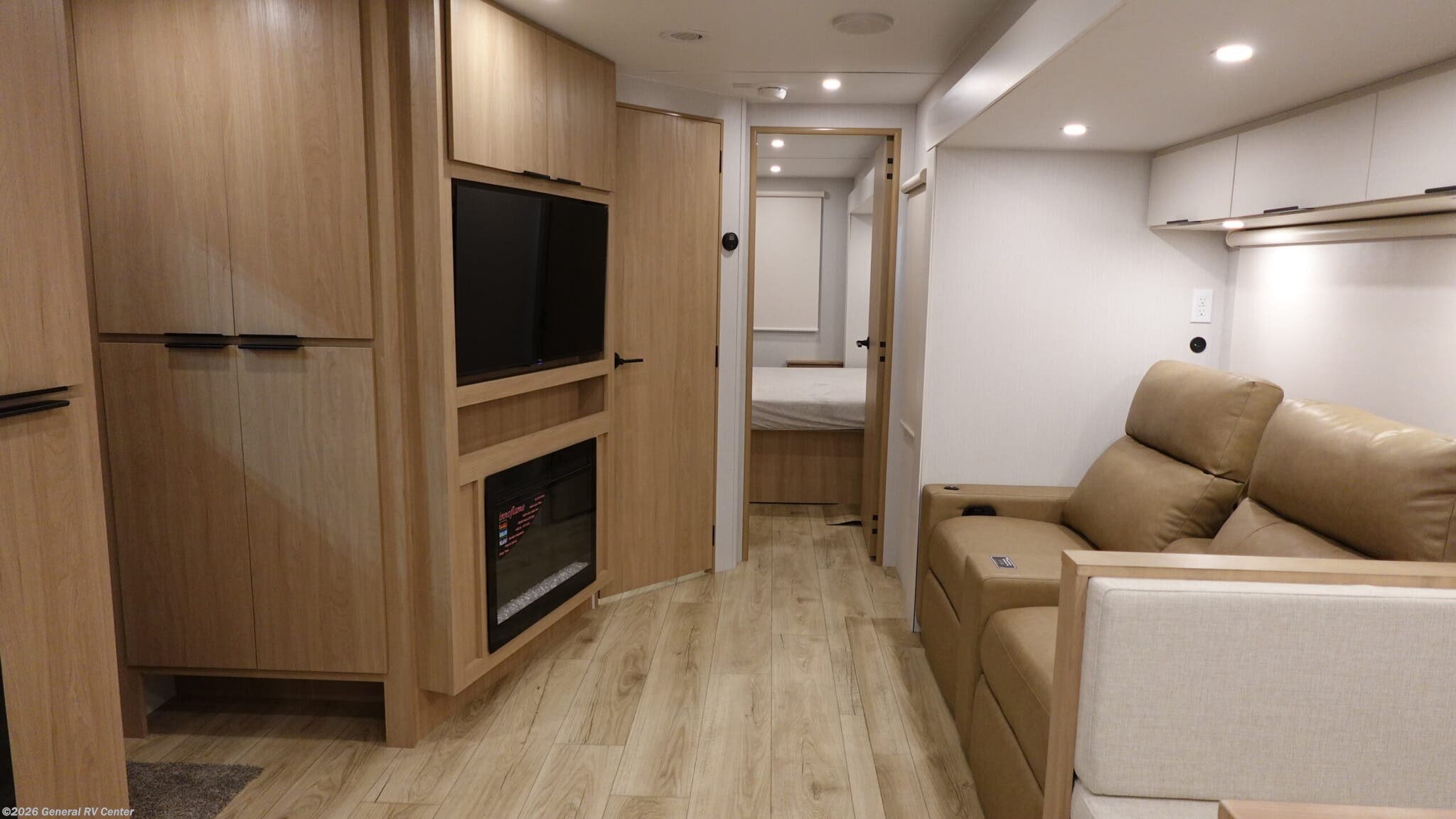 2026 Winnebago Thrive 26FKD - New Travel Trailer For Sale by General RV Center in Birch Run, Michigan
