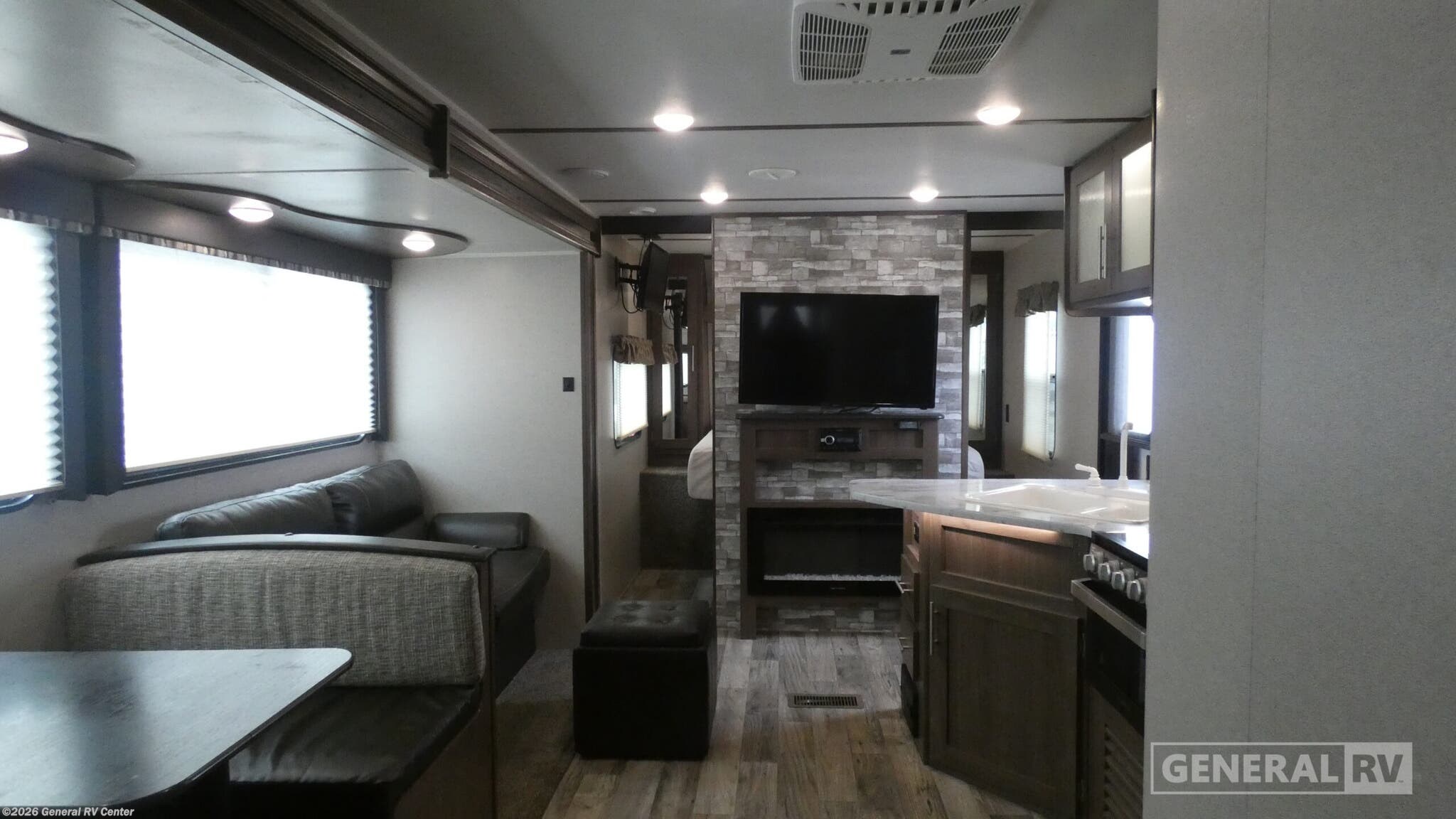 Used 2019 Keystone Hideout 318LHS available in Birch Run, Michigan