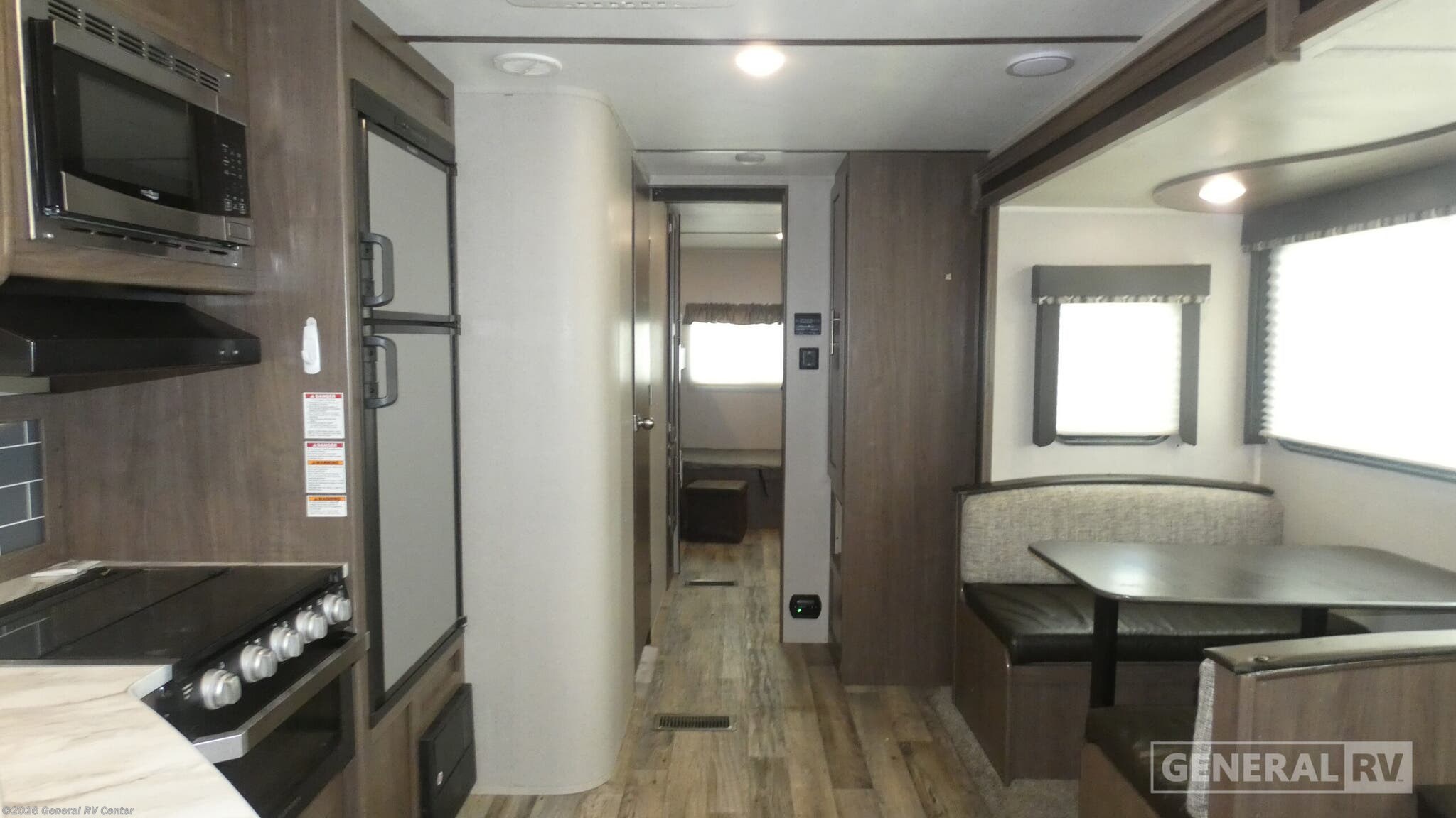 2019 Keystone Hideout 318LHS - Used Travel Trailer For Sale by General RV Center in Birch Run, Michigan