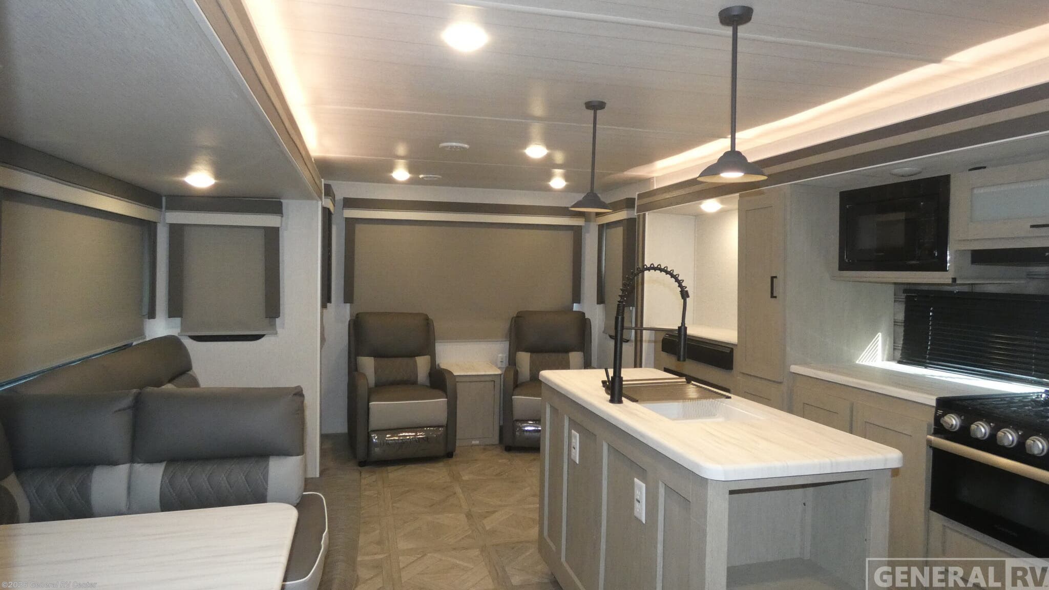 2023 Forest River Salem 32RETX - Used Travel Trailer For Sale by General RV Center in Birch Run, Michigan