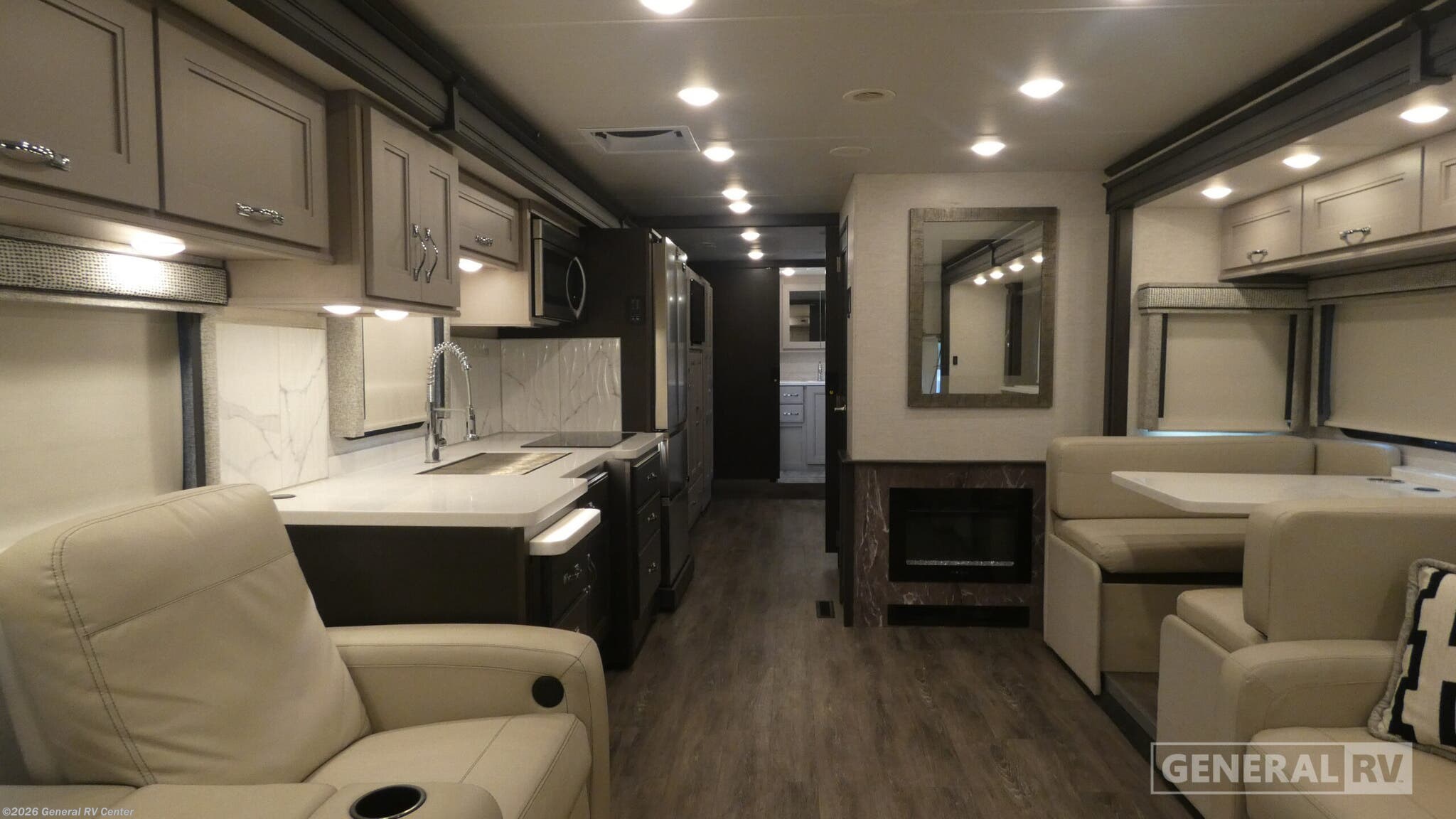 2025 Thor Motor Coach Riviera 38RB - Used Class A For Sale by General RV Center in Birch Run, Michigan