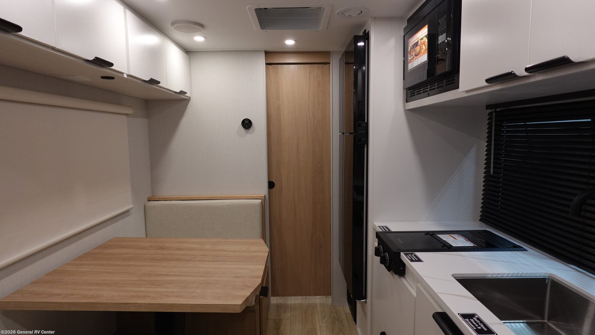 2026 Winnebago Micro Minnie 2000TRB - New Travel Trailer For Sale by General RV Center in Birch Run, Michigan