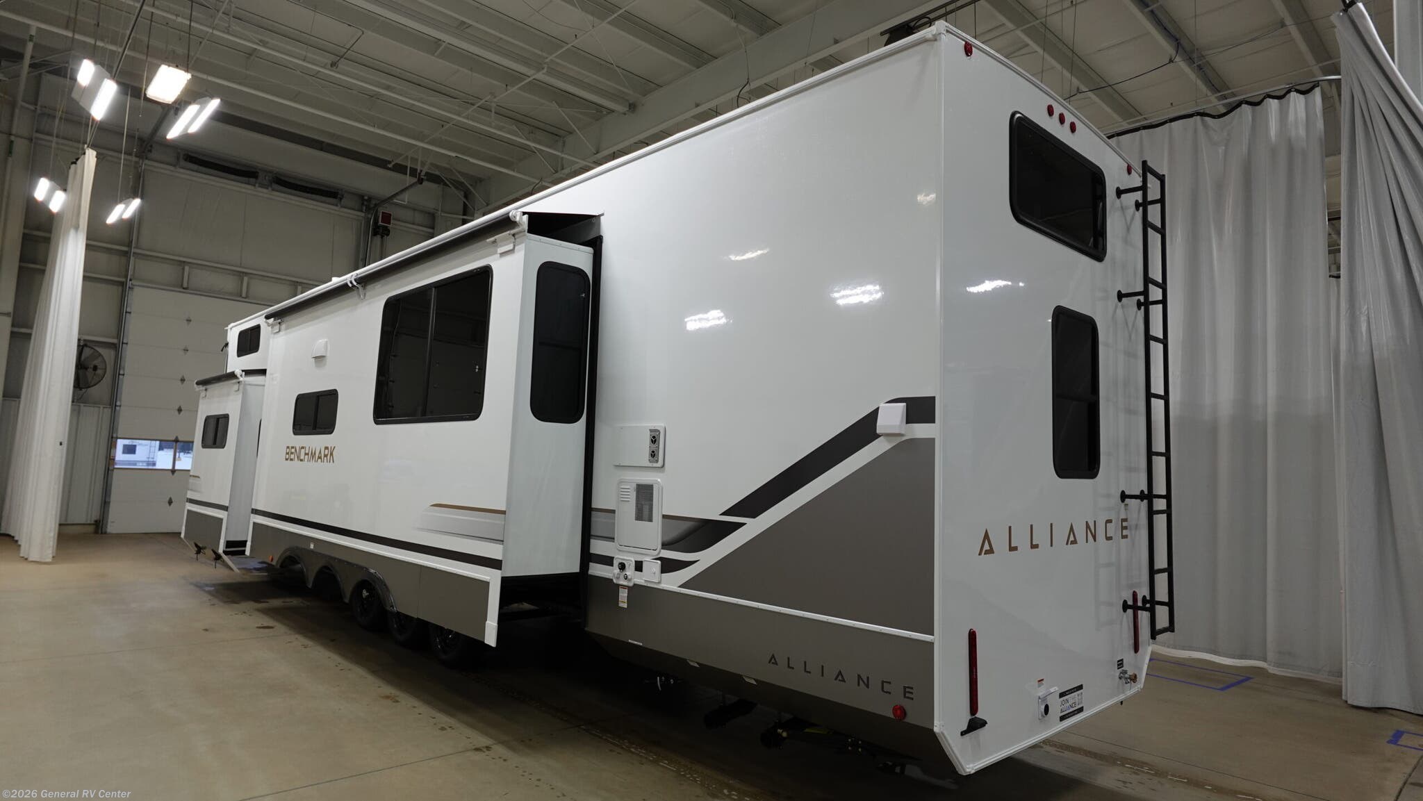 2026 Benchmark 44LFT by Alliance RV from General RV Center in Birch Run, Michigan