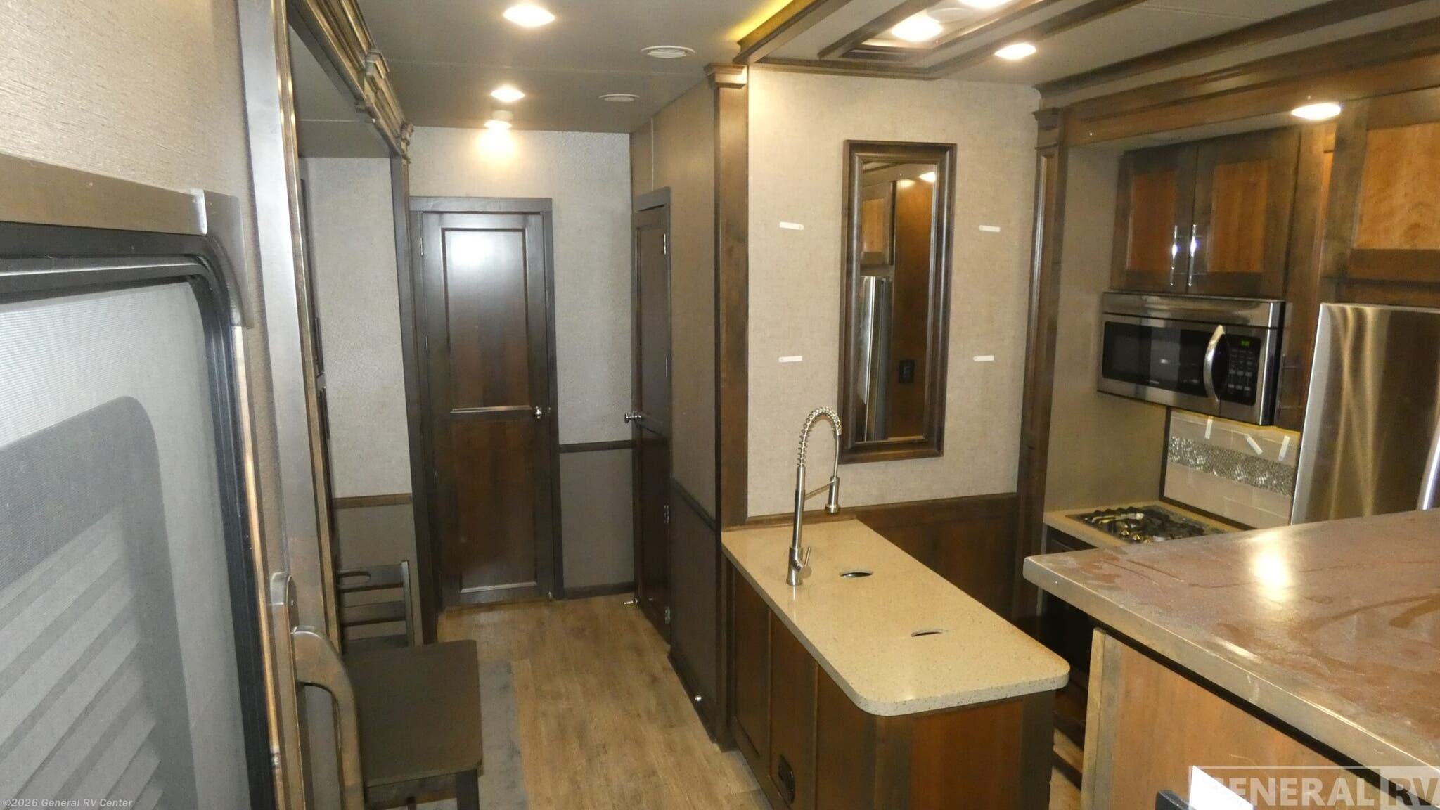 2018 Vanleigh Vilano 375FL - Used Fifth Wheel For Sale by General RV Center in Birch Run, Michigan