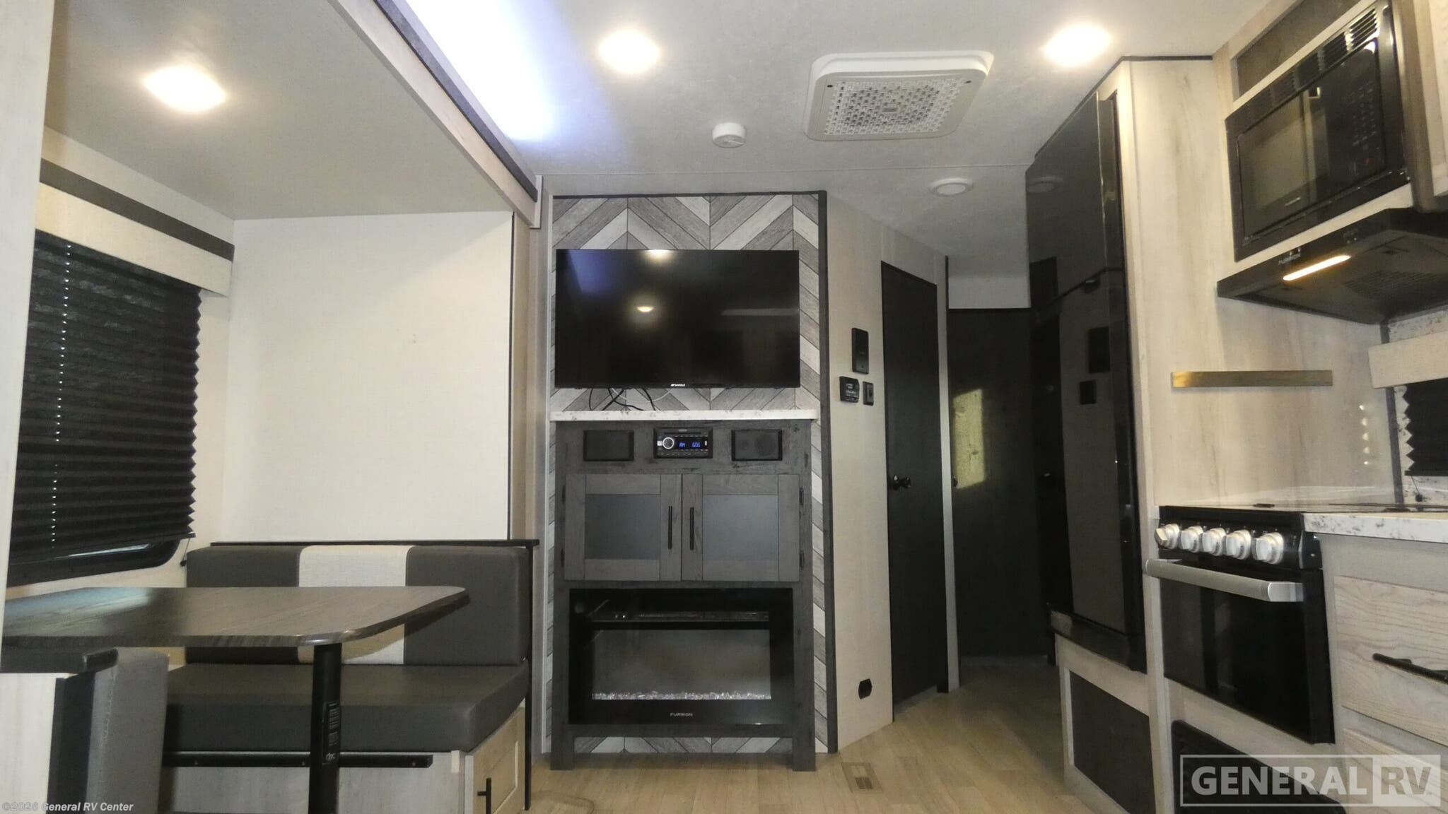 Used 2023 K-Z Connect 241RLK available in Birch Run, Michigan