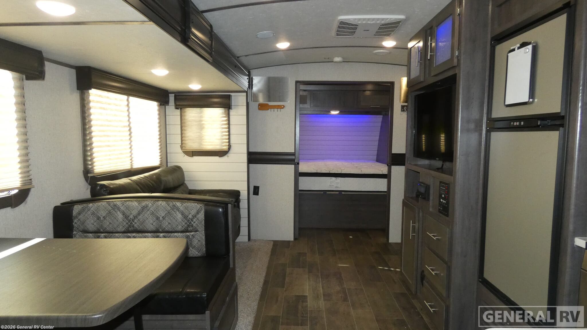 Used 2020 CrossRoads Sunset Trail SS253RB available in Birch Run, Michigan