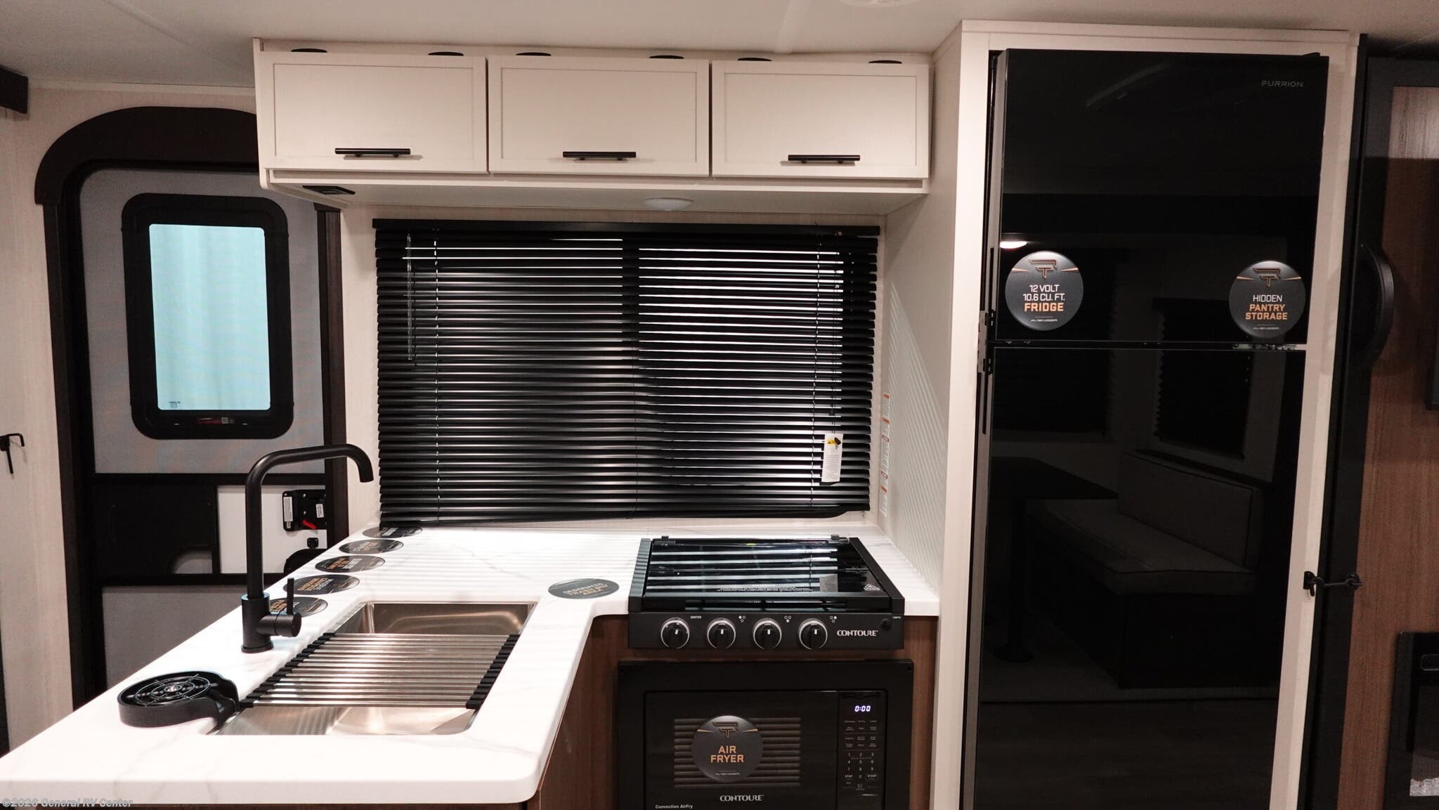 2026 Prime Time Avenger 26DBS - New Travel Trailer For Sale by General RV Center in Birch Run, Michigan