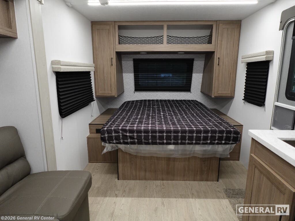 New 2026 Coachmen Freedom EXPRS 18SE available in Birch Run, Michigan