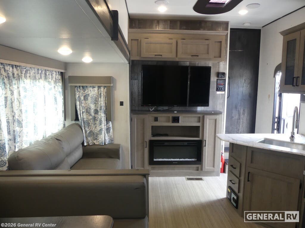 Used 2021 Keystone Hideout 308BHDS available in Birch Run, Michigan