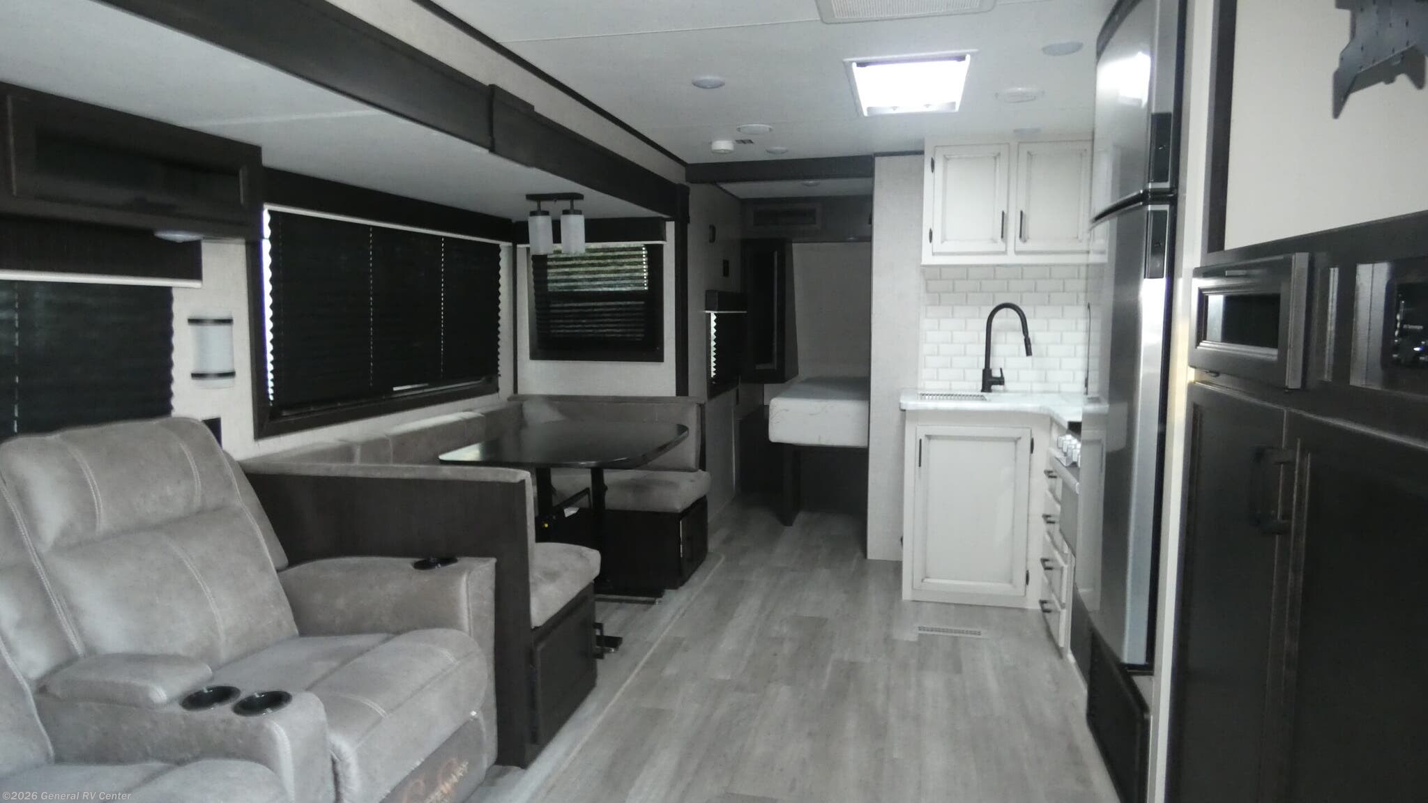 2022 Jayco Jay Flight 28BHS - Used Travel Trailer For Sale by General RV Center in Birch Run, Michigan
