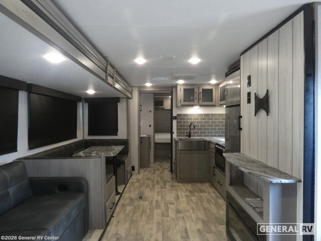 Used 2022 Dutchmen Kodiak 332BHSL available in Birch Run, Michigan