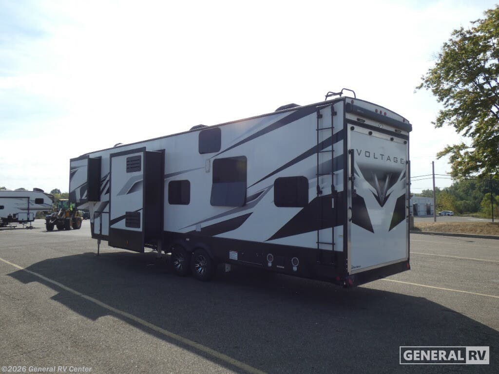 Used 2022 Dutchmen Voltage 3635-3SL available in Birch Run, Michigan