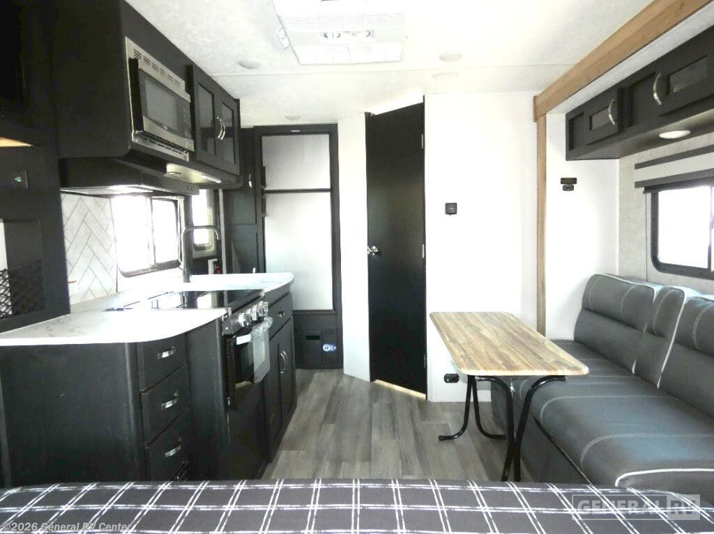 2023 Coachmen Freedom EXPRS 192RBS-1SLD - Used Travel Trailer For Sale by General RV Center in Birch Run, Michigan