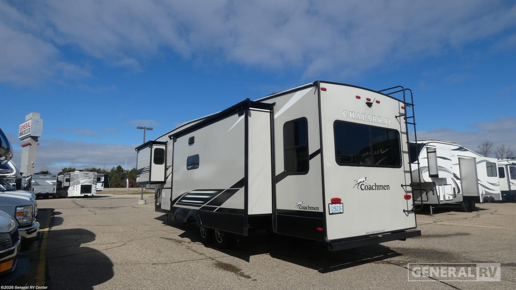 2020 Chaparral 336TSIK by Coachmen from General RV Center in Birch Run, Michigan