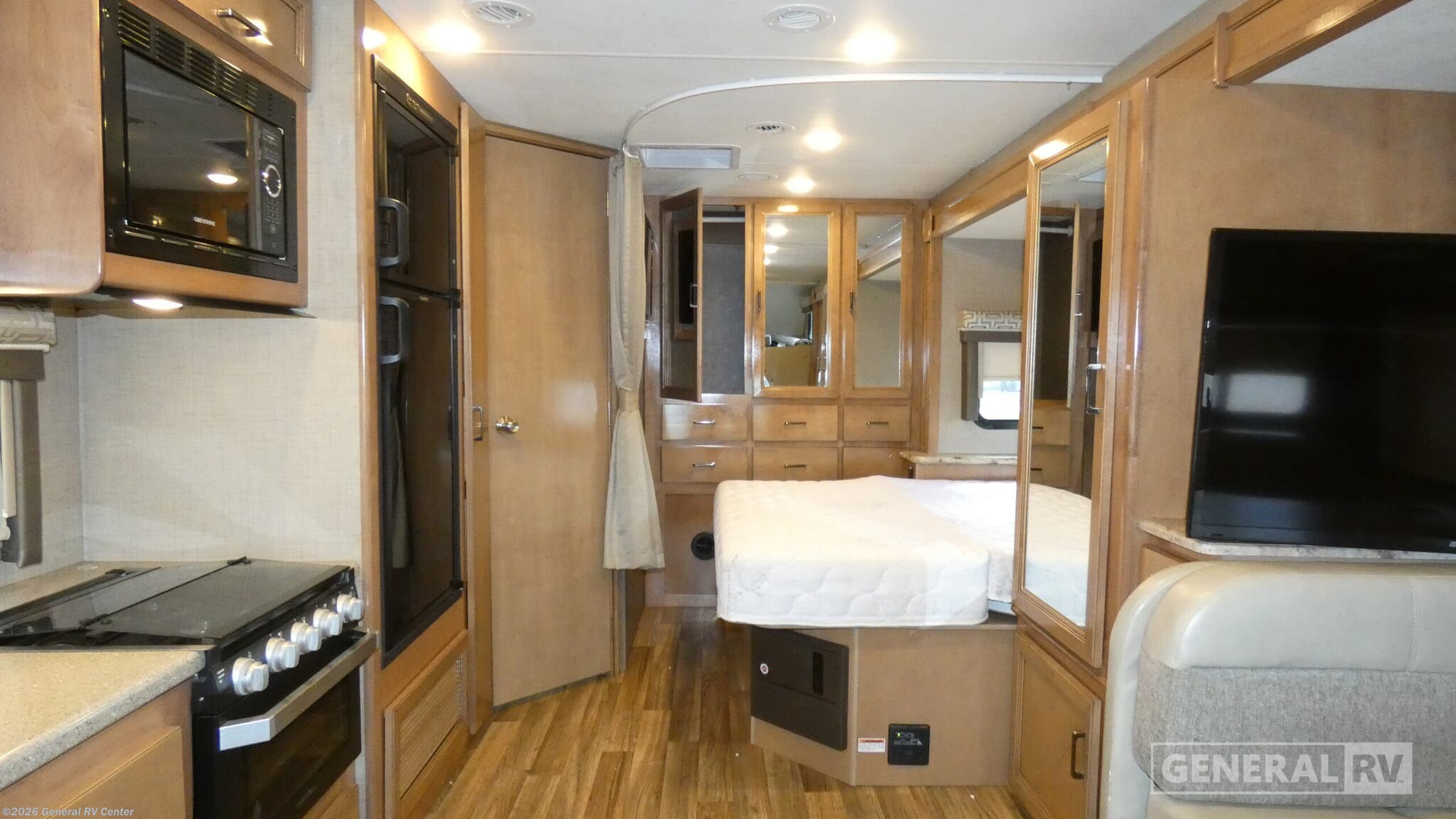2019 Thor Motor Coach Quantum RC25 - Used Class C For Sale by General RV Center in Birch Run, Michigan
