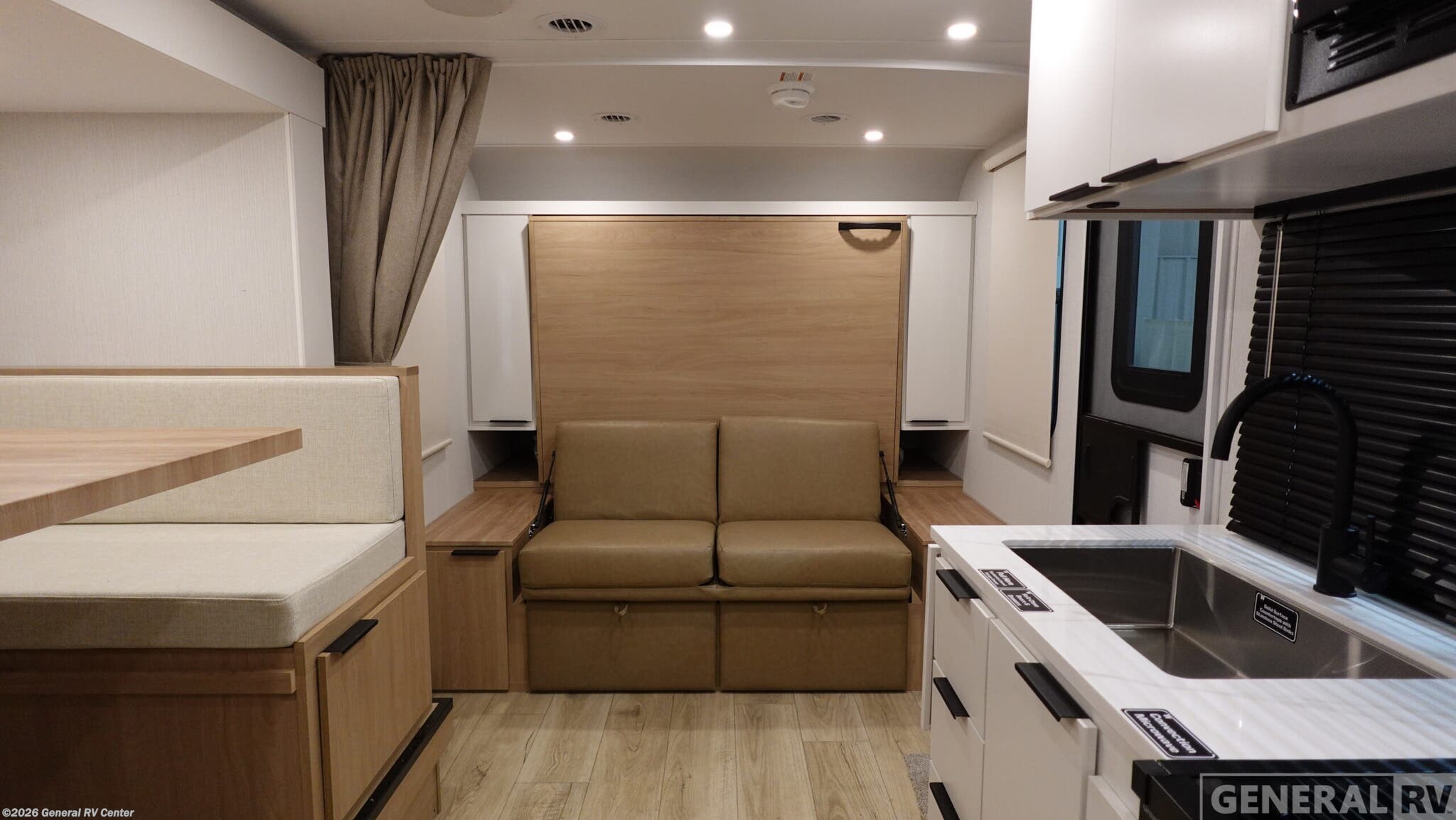 New 2026 Winnebago Micro Minnie 2108DS available in Birch Run, Michigan