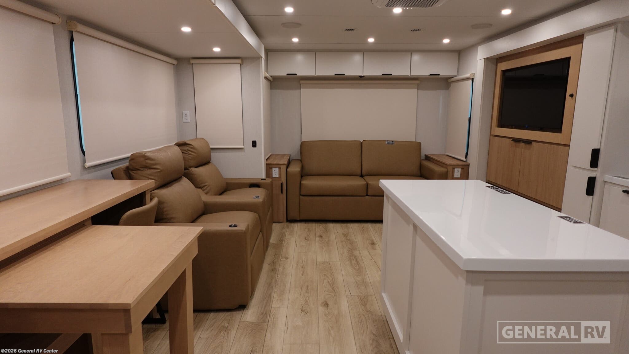 2026 Winnebago Thrive 29RLO - New Travel Trailer For Sale by General RV Center in Birch Run, Michigan