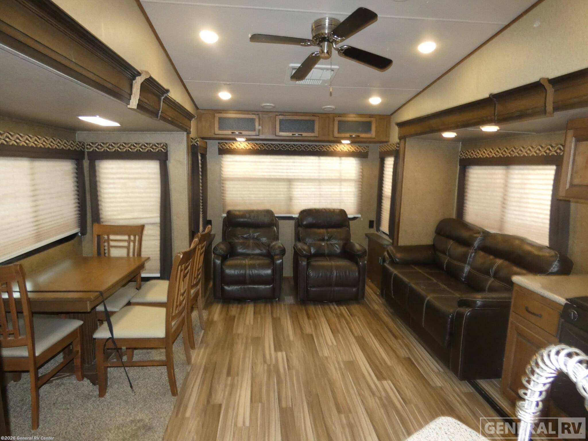 2016 Forest River Sabre 28RL - Used Fifth Wheel For Sale by General RV Center in Birch Run, Michigan