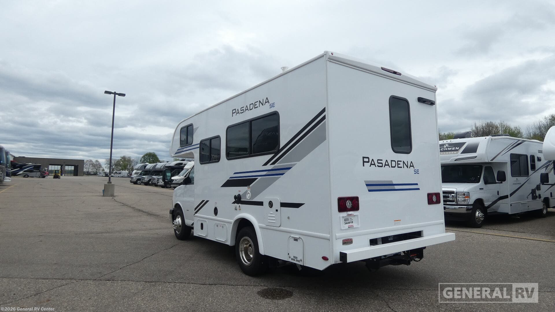 2026 Pasadena SE SX19 Chevy by Thor Motor Coach from General RV Center in Birch Run, Michigan