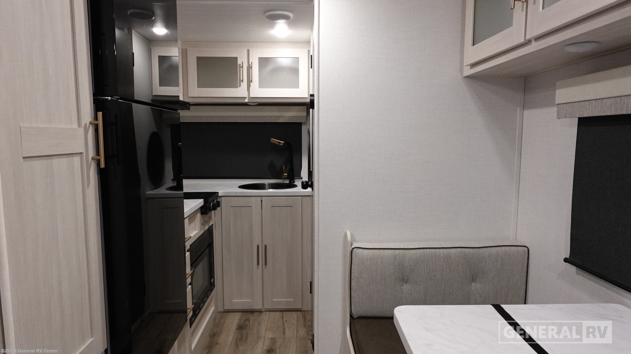 2026 Forest River R*POD RPT194 - New Travel Trailer For Sale by General RV Center in Birch Run, Michigan