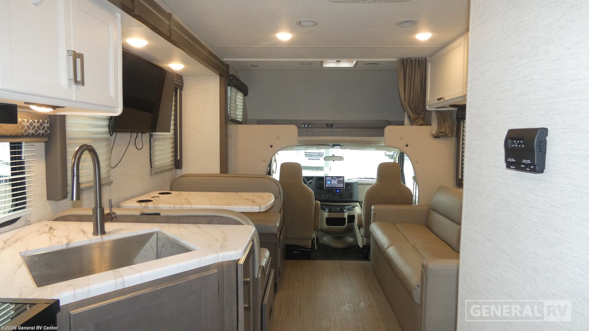Used 2025 Thor Motor Coach Freedom Elite 28HE available in Birch Run, Michigan
